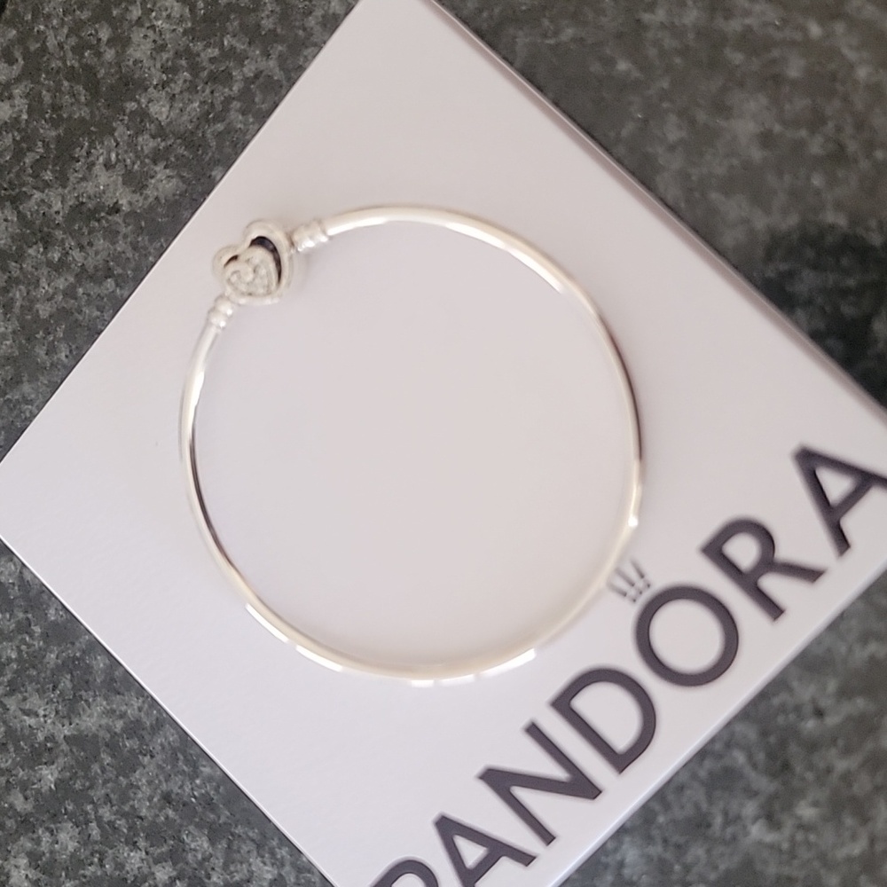 Elegant Silver Heart Bracelet